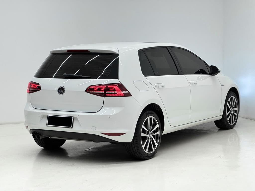 01-GOLF VW (2)